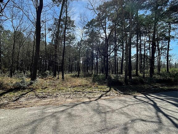 4th image of 7207 Lake Creek Cir
