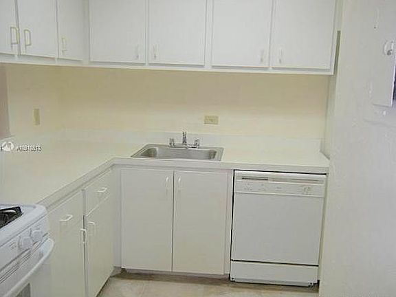 3rd image of 6890 N Kendall Dr APT B204