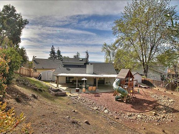 5th image of 3361 Densmore Ct