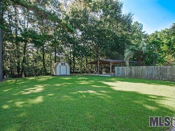 3rd image of 15104 Beaufort Dr