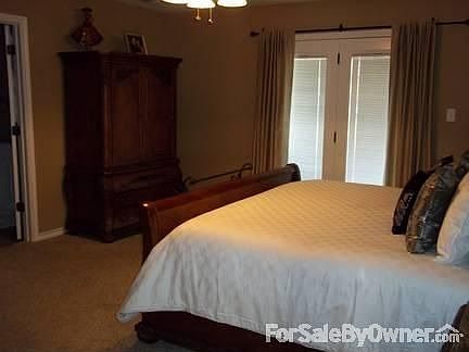 2nd image of 328 Meadowridge Cir