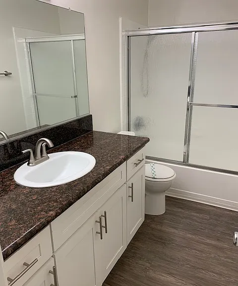 Park Cerritos Apartments — Photo 4