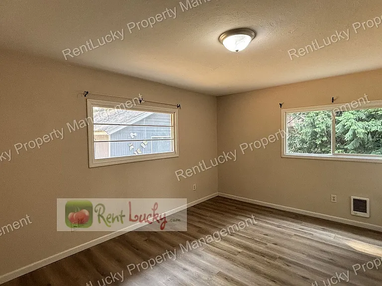 14624 161st Ave SE — Photo 16