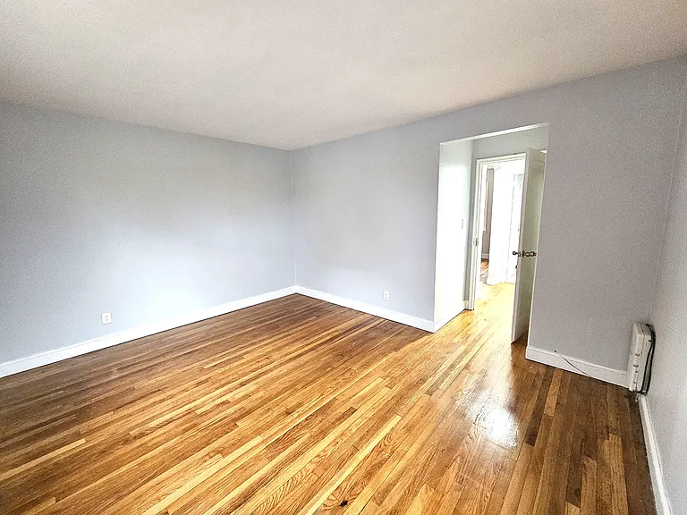 355 S Center St — Photo 5