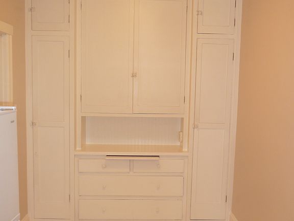 3rd image of 1555 Greenwich St APT 8