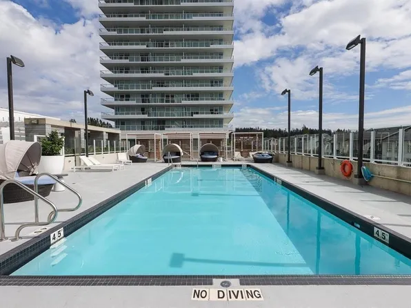 657 Whiting Way #2706, Coquitlam, BC V3J 0J6