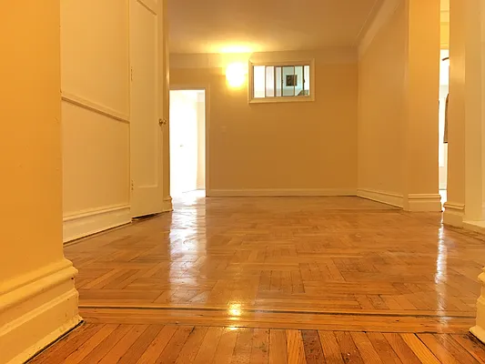 Rented by Zuz Realty | media 18