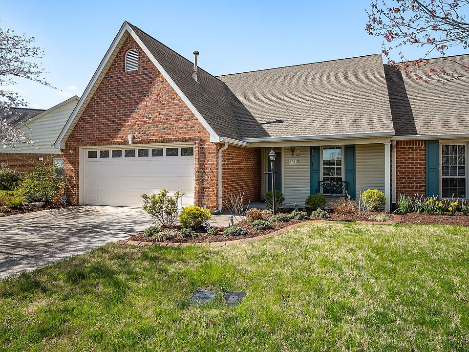 1st image of 321 Biltmore Cir