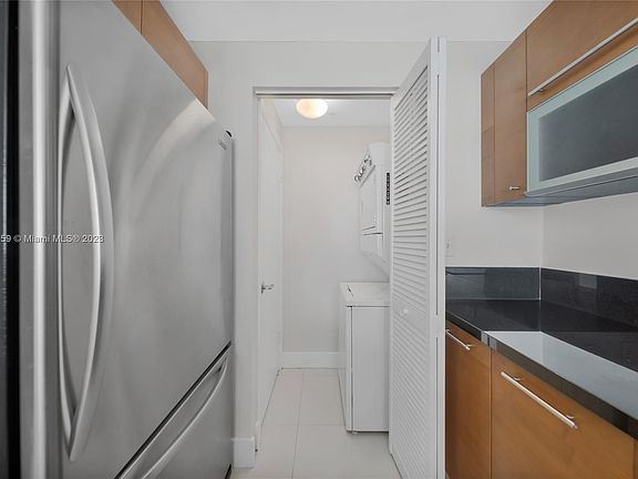 4th image of 244 Biscayne Blvd APT 1106