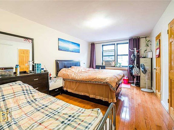 5th image of 14340 Roosevelt Ave APT 2C