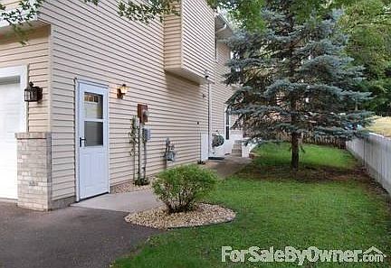 4th image of 122 Forest Ave