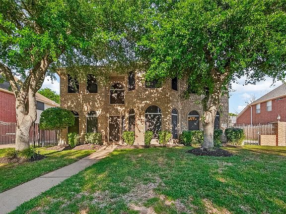 2nd image of 4231 Flora Dr