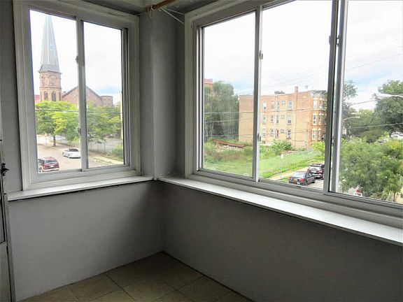 2nd image of 19 Clinton Ave #2