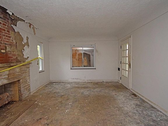4th image of 1737 Garden Ln