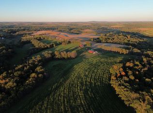 5320 Sunny Ridge Rd, Mineral Point, WI 53565