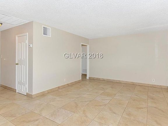 3rd image of 3021 Beechwood Pl