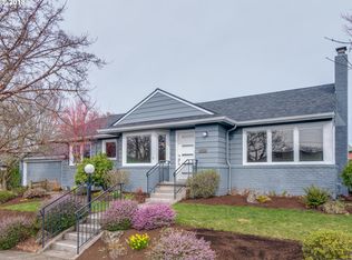 4729 SE Ash St, Portland, OR 97215