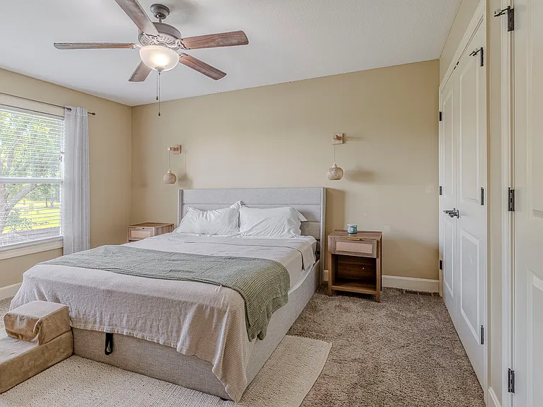 4319 Aspen Dr — Photo 2