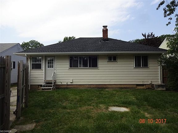 3rd image of 4323 W 182nd St