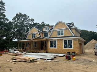 9 Laurel Ln, Sag Harbor, NY 11963