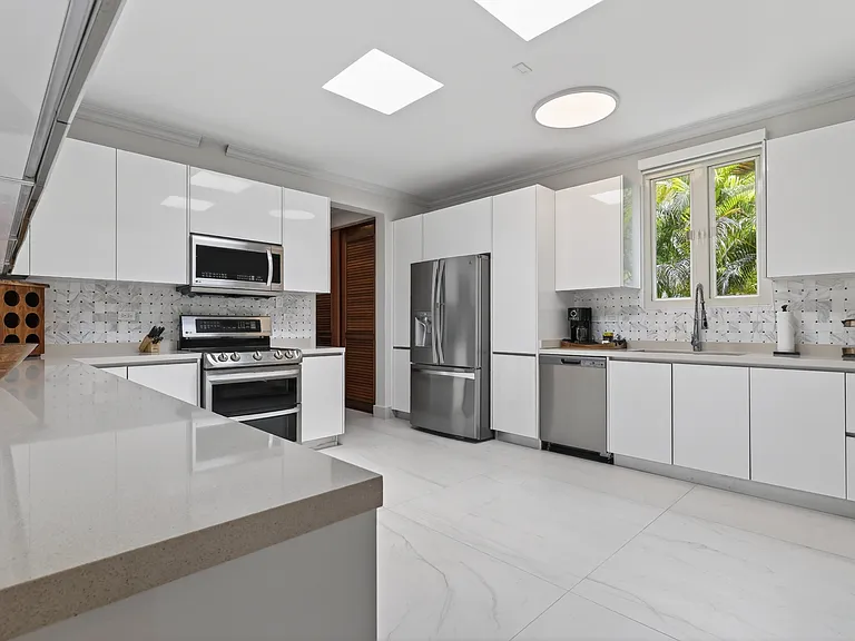 438 Dorado Bch E — Photo 4