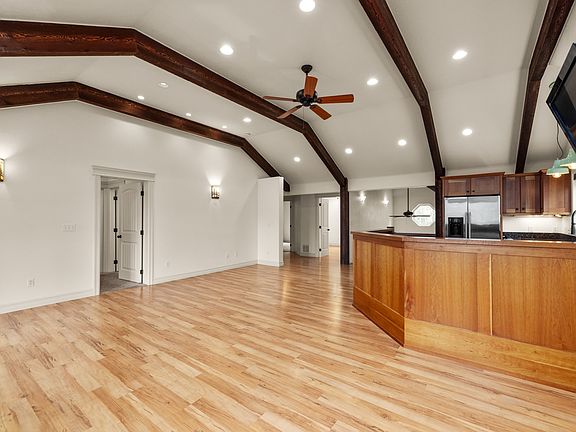 5th image of 1038 Mountain Park Dr Unit A