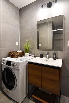 Rented by The Agency | media 10