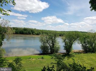 18302 Fairway Oaks Sq NE, Leesburg, VA 20176