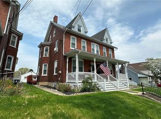 60 W High St, Nazareth, PA 18064