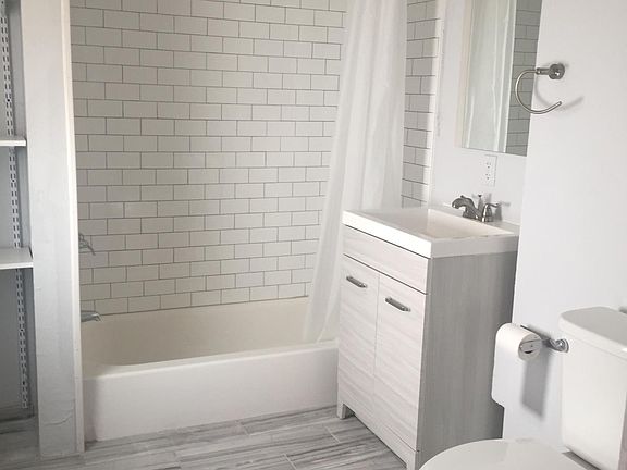 2nd Floor Bathroom