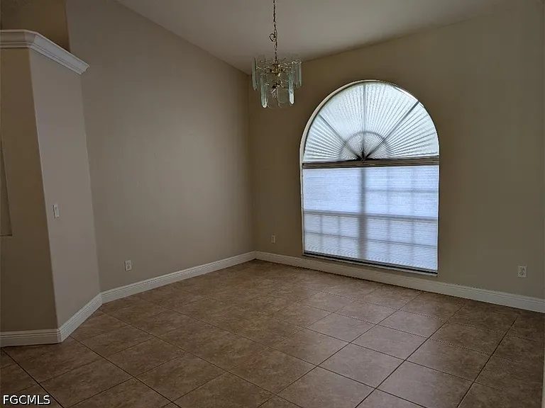 3046 SW 24th Ave — Photo 12