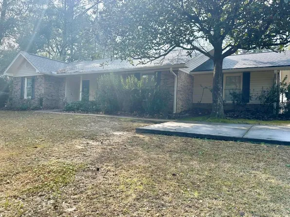 905 Flournoy Ave, Elba, AL 36323