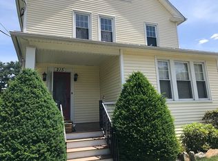 215 Division Ave, Shelton, CT 06484