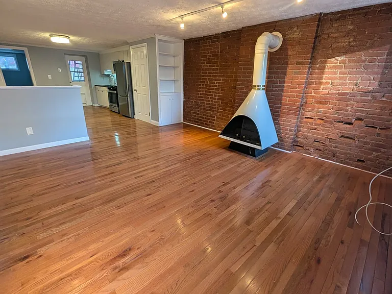 46 Warren St #1A — Photo 2