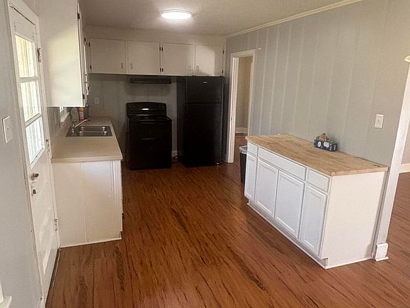 4th image of 309 Pinckney St