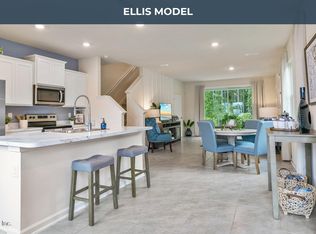 521 Running Woods St, Orange Park, FL 32065