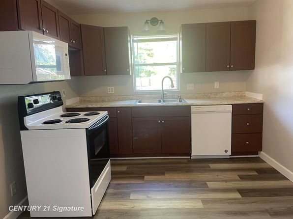 2097 E Scottwood Ave, Burton, MI 48529