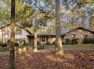 360 Old Brompton Ln, Killen, AL 35645