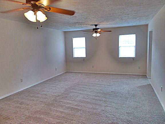 4th image of 5841 Elf Ln