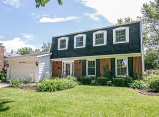 1114 Durham Dr, Wheaton, IL 60189