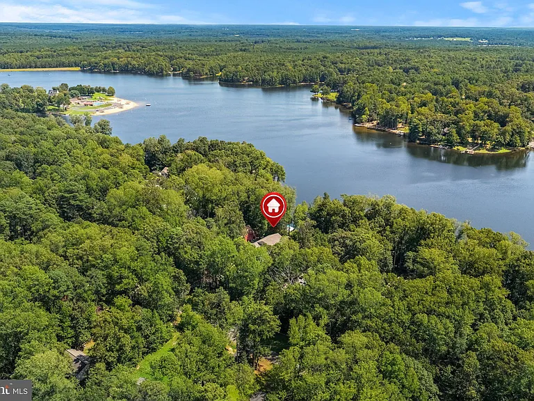 686 Lake Caroline Dr — Photo 38