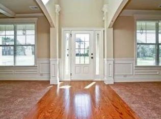 550 Summerstone Ln, Lawrenceville, GA 30044