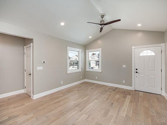 5th image of 2145 Quatman Ave