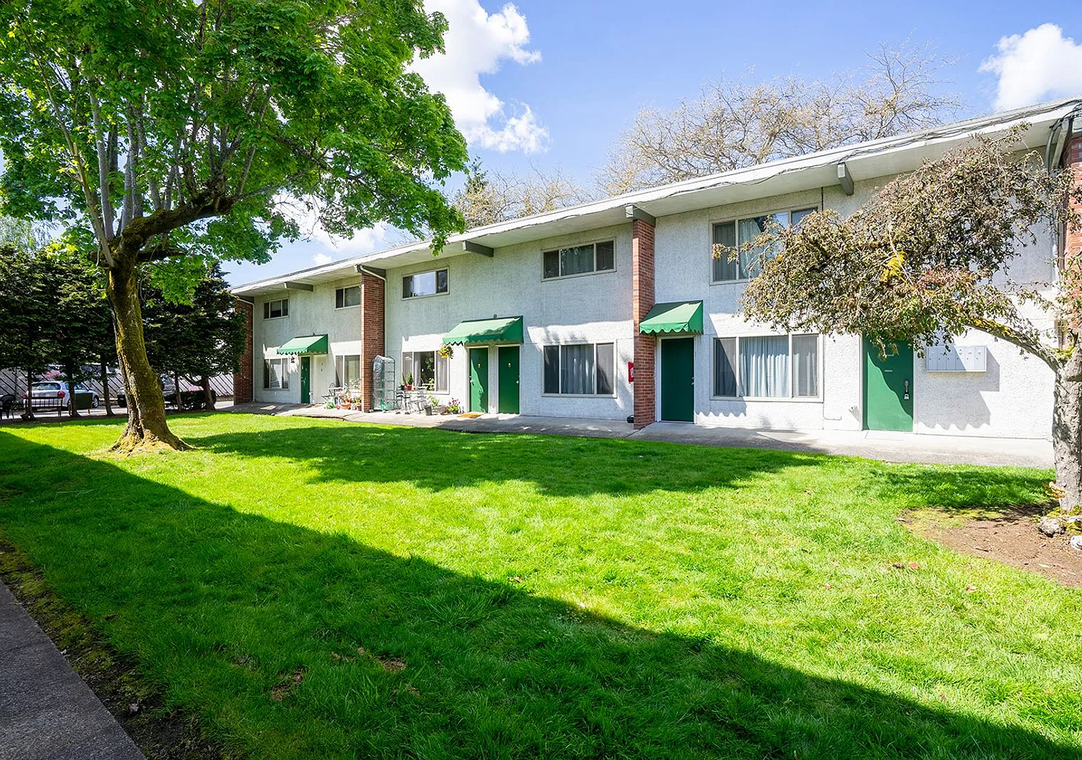 3615 & 3621 Town Home Apartments — Photo 1