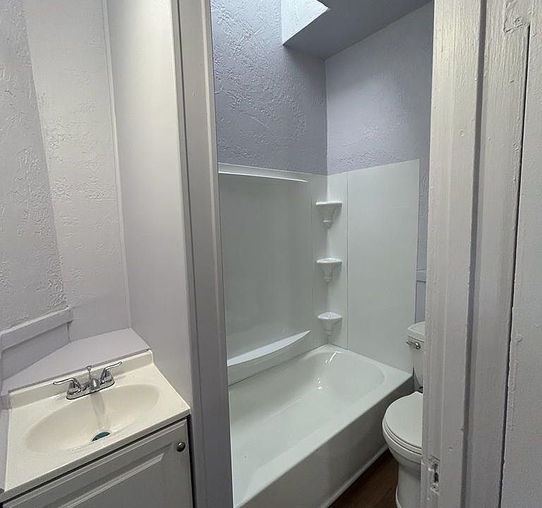 Unit#1 1 bedroom apartment