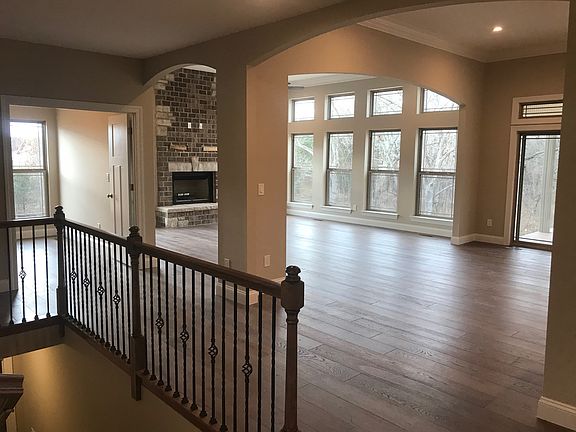 4th image of 110 Duello Woods Ln