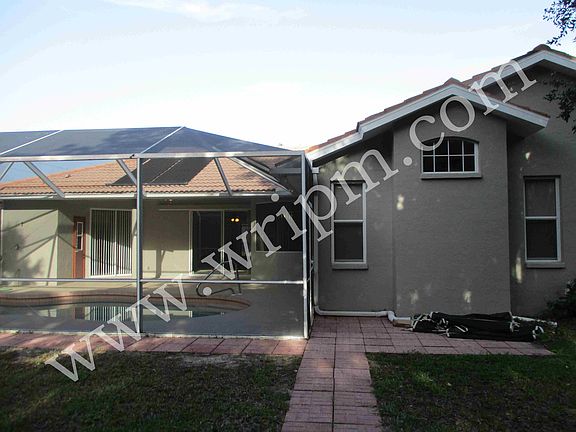 3rd image of 4143 Green Tree Ave
