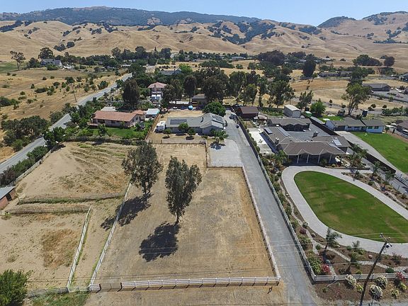 3rd image of 11950 New Ave