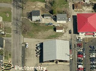 1604 N Hickory St, Crest Hill, IL 60403