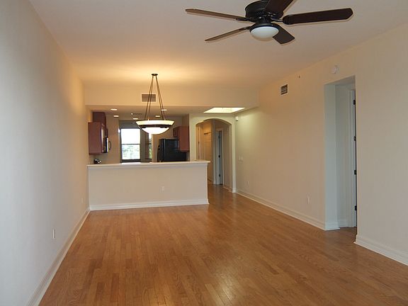 5th image of 5531 Cannes Cir APT 404